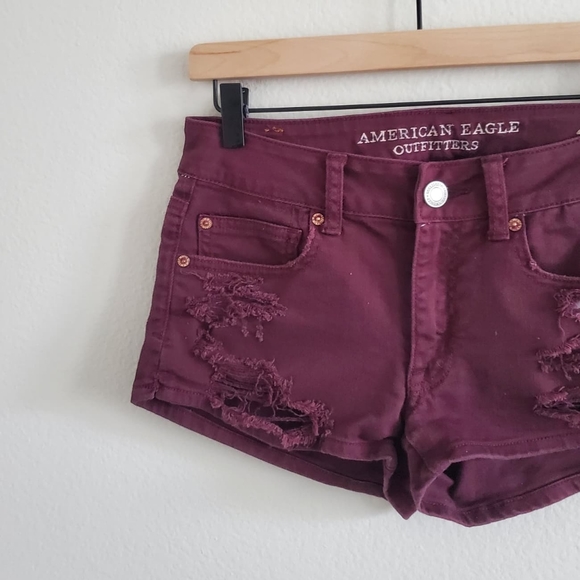 American Eagle Outfitters Pants - Maroon AE Shortie Shorts sz 6